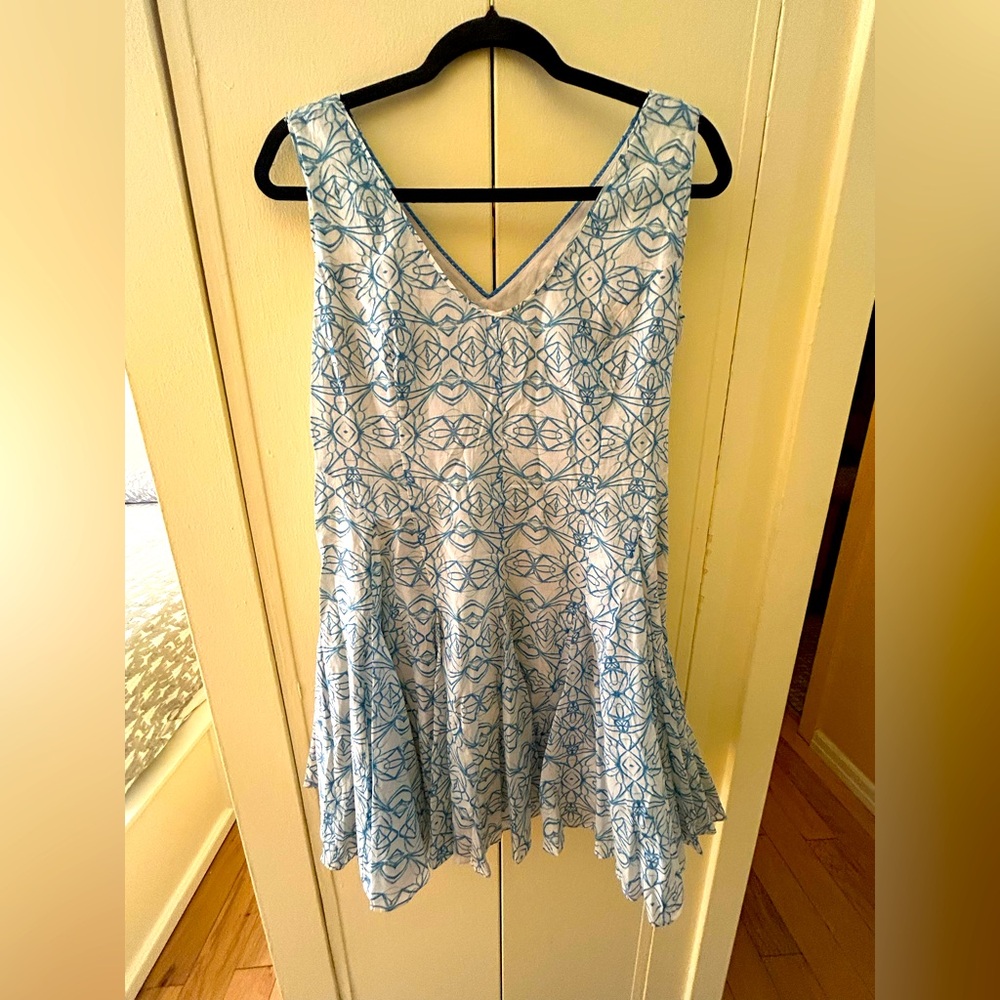 Blue and White Patterned Sleeveless Dress